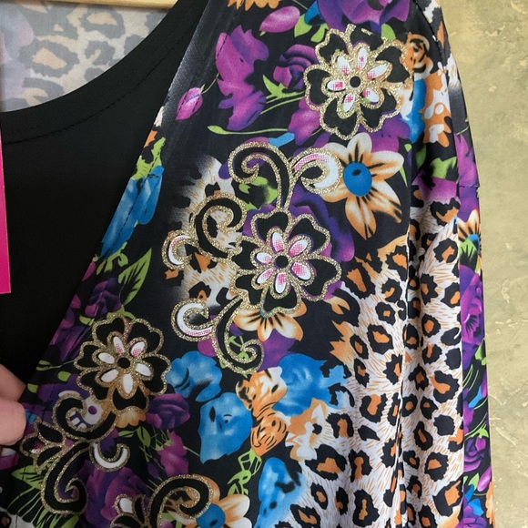 Prestige Edge Floral and Leopard Print Longline Fooler Top - Picture 4 of 6